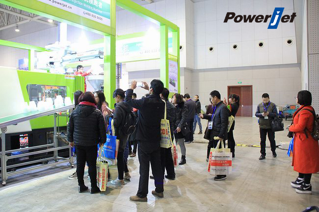 Powerjet high speed injection molding machine KF-380S6 attracted much customers attentions